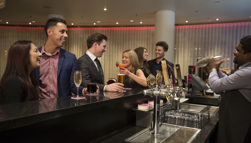 Imagen del bar/restaurante del Hotel Crowne Plaza Melbourne, An Ihg. Foto 6