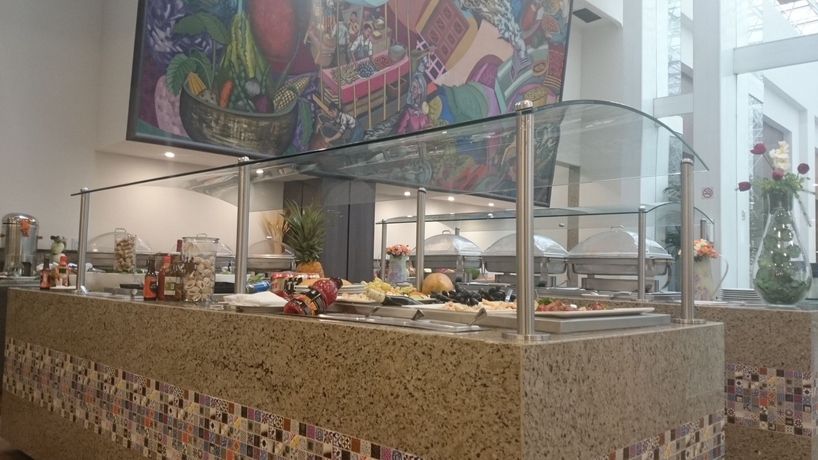 Imagen del bar/restaurante del Hotel Crowne Plaza Mexico City North-tlalnepantla, An Ihg. Foto 3