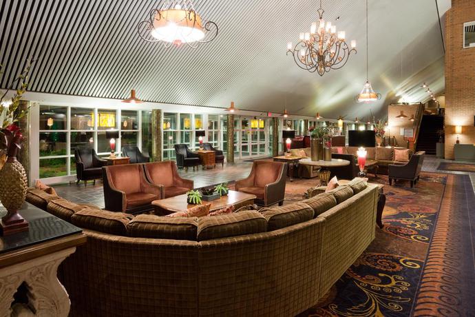 Imagen de los interiores del Hotel Crowne Plaza Minneapolis West, An Ihg. Foto 10