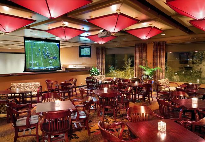 Imagen del bar/restaurante del Hotel Crowne Plaza Minneapolis West, An Ihg. Foto 3