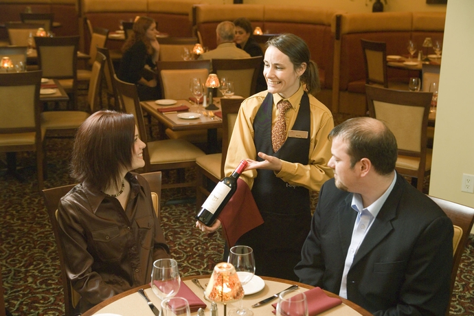 Imagen del bar/restaurante del Hotel Crowne Plaza Moncton-downtown, An Ihg. Foto 4