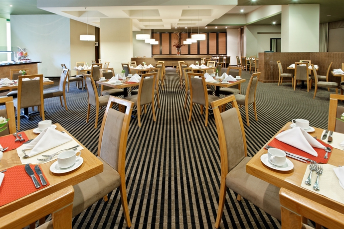 Imagen del bar/restaurante del Hotel Crowne Plaza Monterrey Aeropuerto, An Ihg. Foto 5