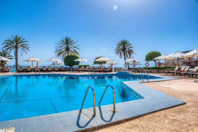 Imagen de la piscina del Hotel Crowne Plaza Muscat, An Ihg. Foto 15