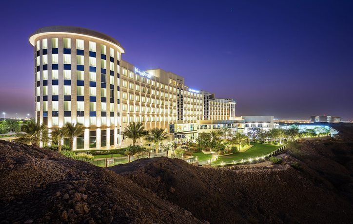 Imagen general del Hotel Crowne Plaza Muscat OCEC, An Ihg. Foto 1