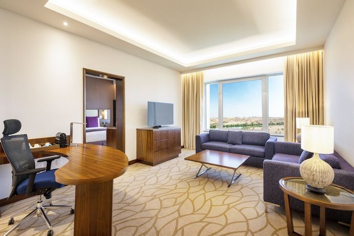 Imagen de la habitación del Hotel Crowne Plaza Muscat OCEC, An Ihg. Foto 11