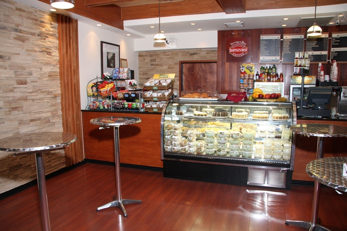 Imagen del bar/restaurante del Hotel Crowne Plaza Newark Airport. Foto 5