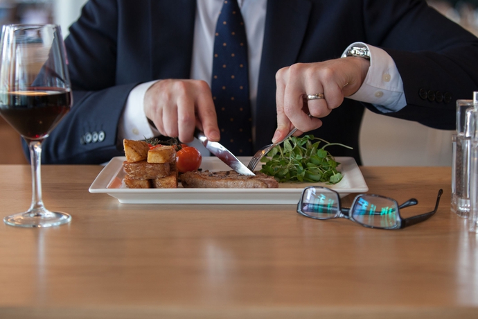 Imagen del bar/restaurante del Hotel Crowne Plaza Newcastle - Stephenson Quarter, An Ihg. Foto 5