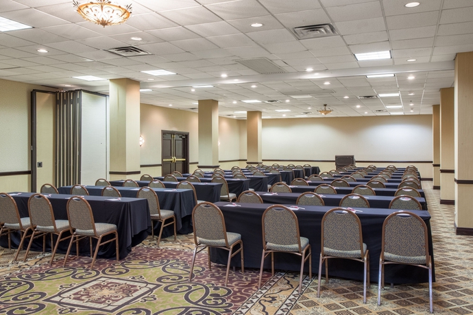 Imagen de los interiores del Hotel Crowne Plaza Oklahoma City. Foto 4