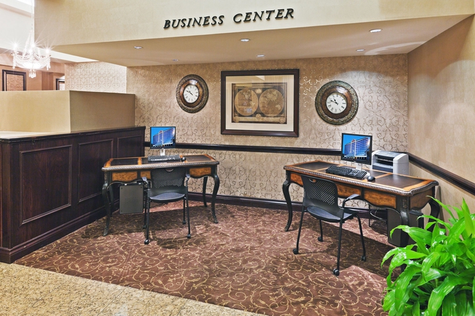 Imagen de los interiores del Hotel Crowne Plaza Oklahoma City. Foto 6