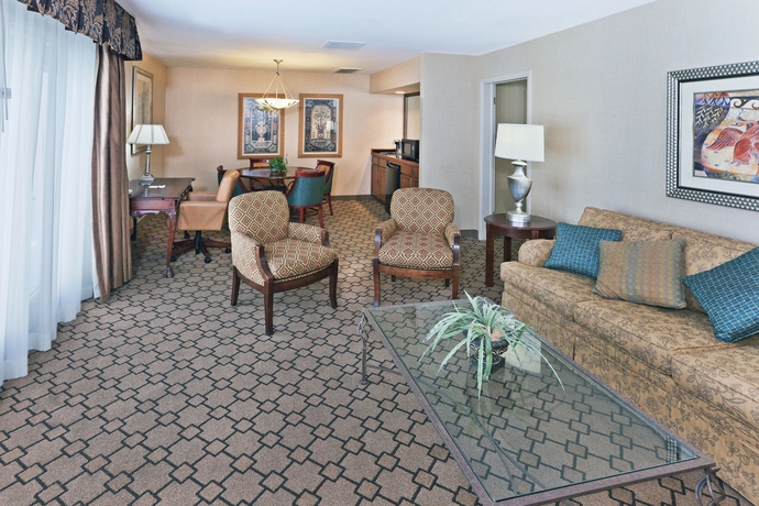 Imagen de los interiores del Hotel Crowne Plaza Oklahoma City. Foto 8