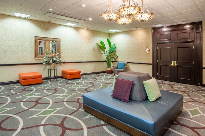 Imagen de los interiores del Hotel Crowne Plaza Oklahoma City. Foto 10