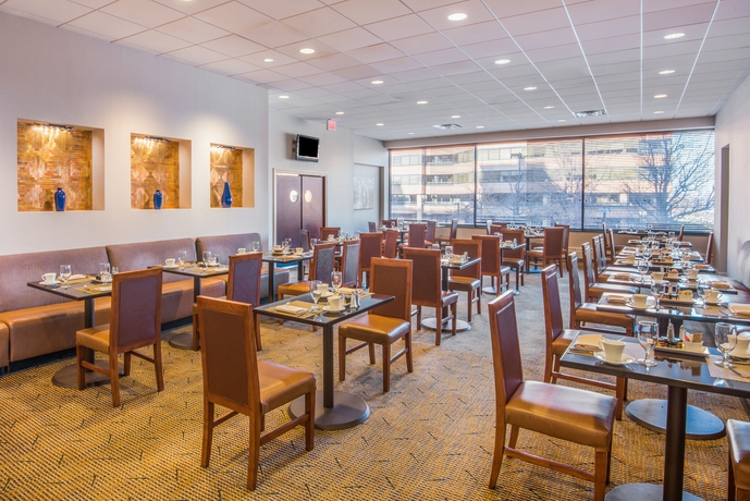 Imagen de los interiores del Hotel Crowne Plaza Old Town Alexandria. Foto 6
