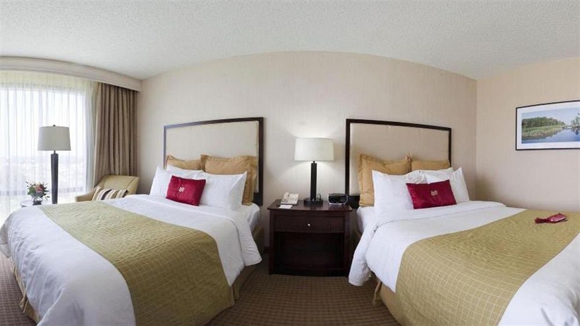 Imagen de la habitación del Hotel Crowne Plaza Old Town Alexandria. Foto 4