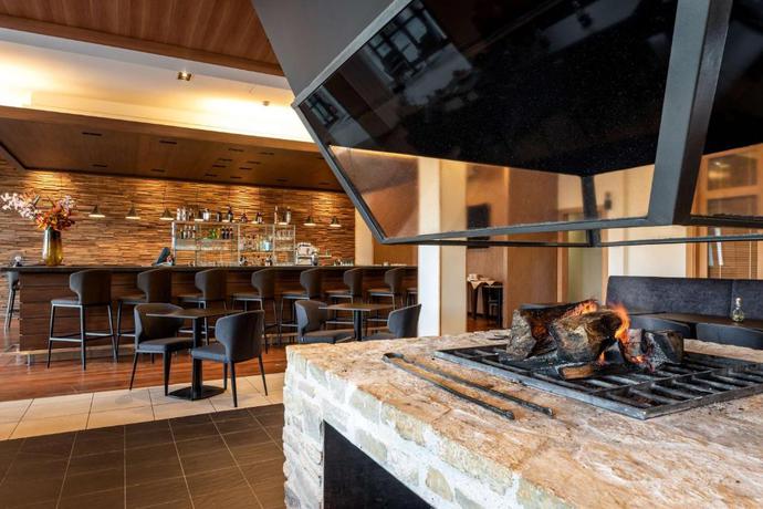 Imagen del bar/restaurante del Hotel Crowne Plaza Paris Marne-la-Vallee by IHG. Foto 6
