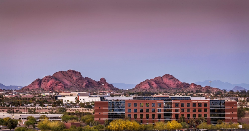 Imagen de la habitación del Hotel Crowne Plaza Phoenix Airport - Phx. Foto 3