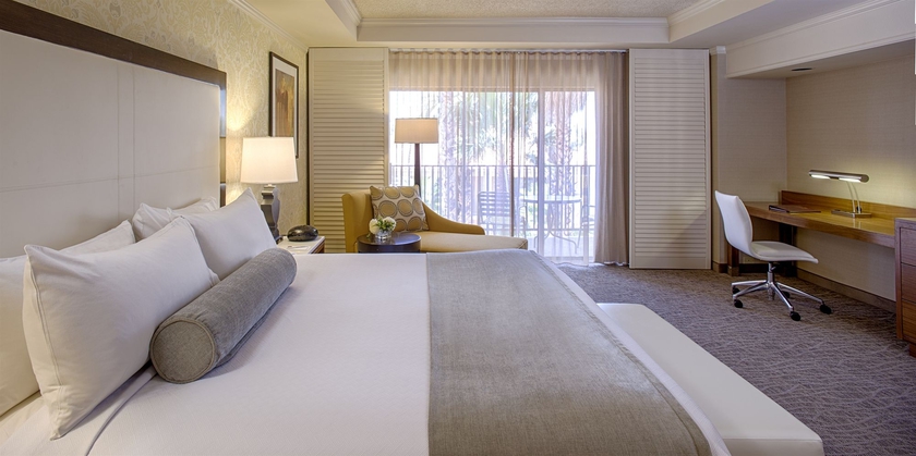 Imagen de la habitación del Hotel Crowne Plaza Phoenix - Chandler Golf Resort, An Ihg. Foto 6