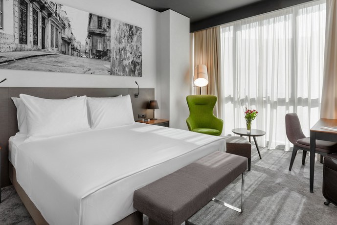 Imagen de la habitación del Hotel Crowne Plaza Podgorica by IHG. Foto 6