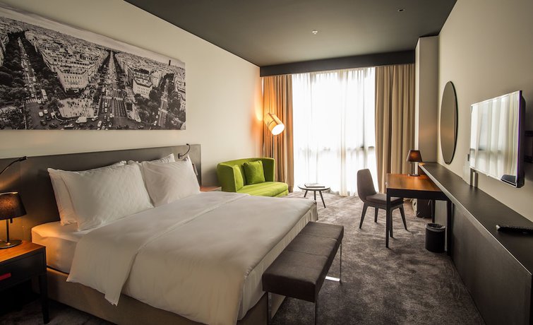 Imagen de la habitación del Hotel Crowne Plaza Podgorica by IHG. Foto 16