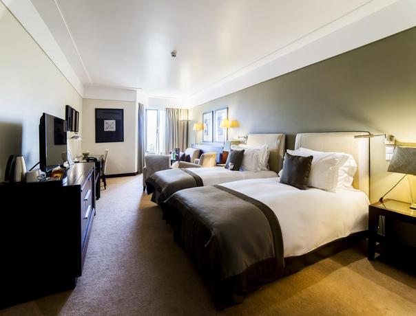 Imagen de la habitación del Hotel Crowne Plaza Porto, An Ihg. Foto 6