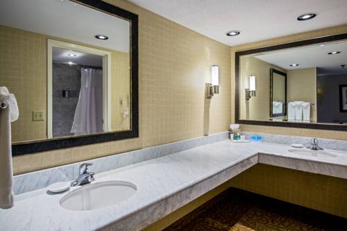 Imagen de la habitación del Hotel Crowne Plaza Providence-warwick (airport). Foto 3