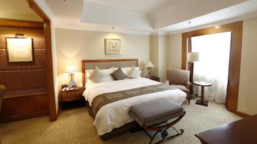 Imagen de la habitación del Hotel Crowne Plaza Qingdao, An Ihg. Foto 3