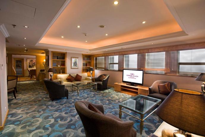 Imagen de los interiores del Hotel Crowne Plaza Qingdao, An Ihg. Foto 8