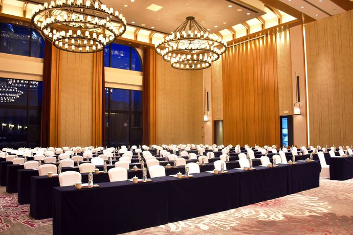 Imagen de los interiores del Hotel Crowne Plaza Qingdao Oriental Movie Metropolis, An Ihg. Foto 16
