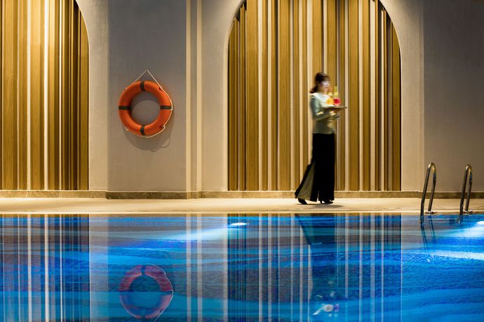 Imagen de la piscina del Hotel Crowne Plaza Qingdao Oriental Movie Metropolis, An Ihg. Foto 20