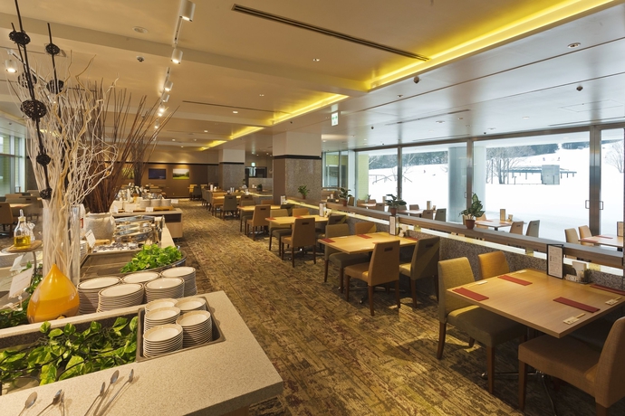 Imagen del bar/restaurante del Hotel Crowne Plaza Resort Appi Kogen, An Ihg. Foto 8