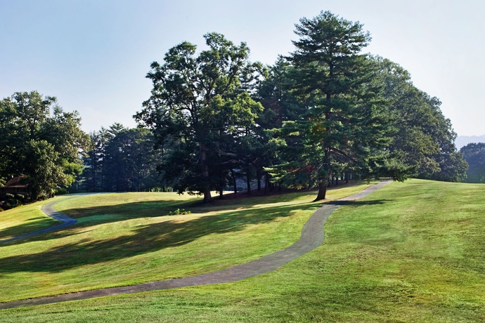 Imagen de los exteriores del Hotel Crowne Plaza Resort Asheville, An Ihg. Foto 11