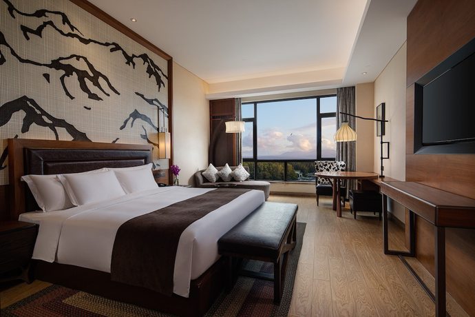 Imagen de la habitación del Hotel Crowne Plaza Resort Changbaishan Hot Spring, An Ihg. Foto 12