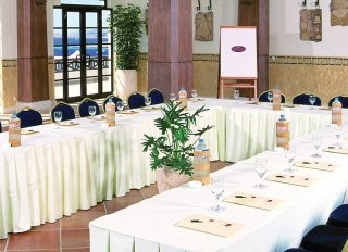 Imagen de los interiores del Hotel Crowne Plaza Resort. Foto 7