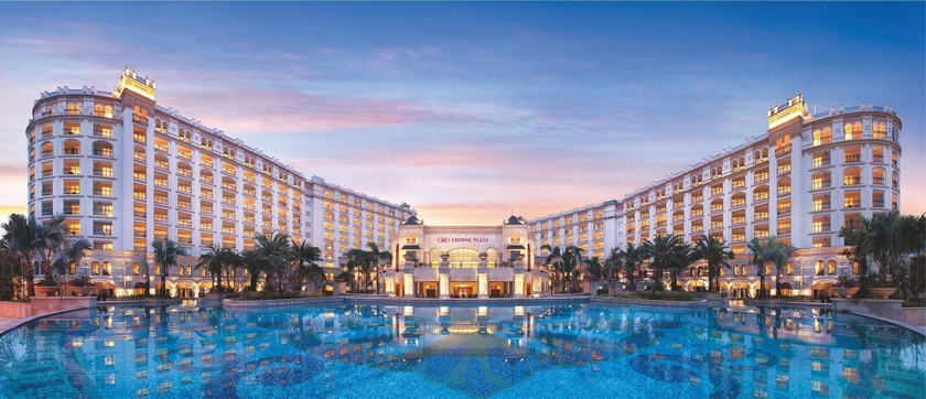 Imagen de los exteriores del Hotel Crowne Plaza Resort Sanya Bay, An Ihg. Foto 7