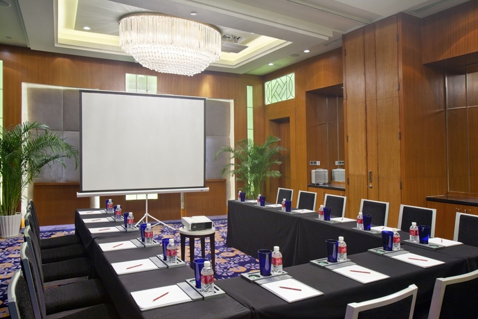 Imagen de los interiores del Hotel Crowne Plaza Riverside Chongqing. Foto 12