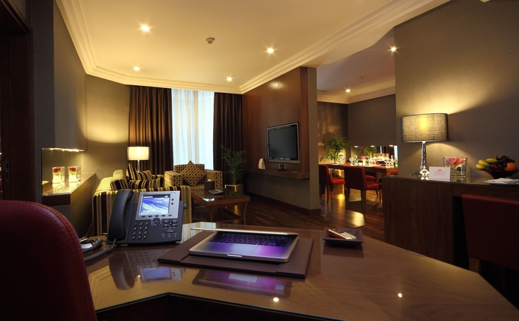 Imagen de la habitación del Hotel Crowne Plaza Riyadh Minhal, An Ihg. Foto 11