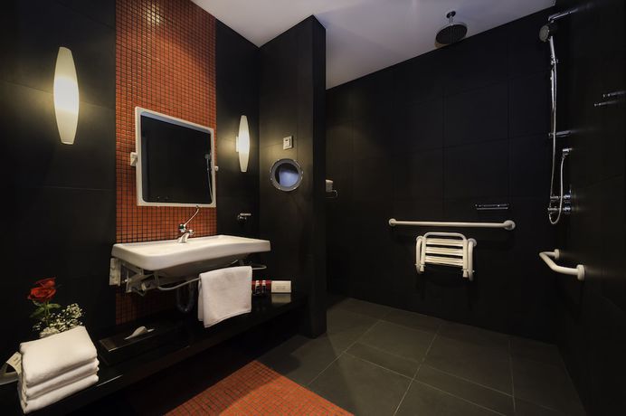 Imagen de la habitación del Hotel Crowne Plaza Riyadh RDC and Convention. Foto 13