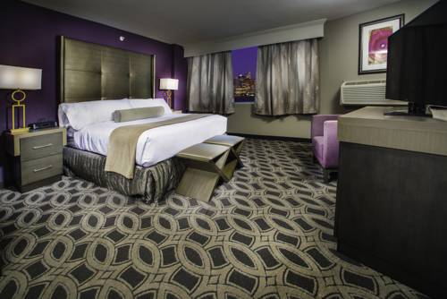 Imagen de la habitación del Hotel Crowne Plaza Saddle Brook, An Ihg. Foto 7