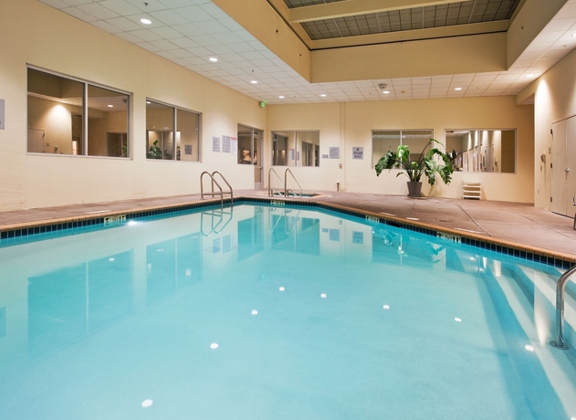 Imagen de la piscina del Hotel Crowne Plaza San Francisco Airport, An Ihg. Foto 15