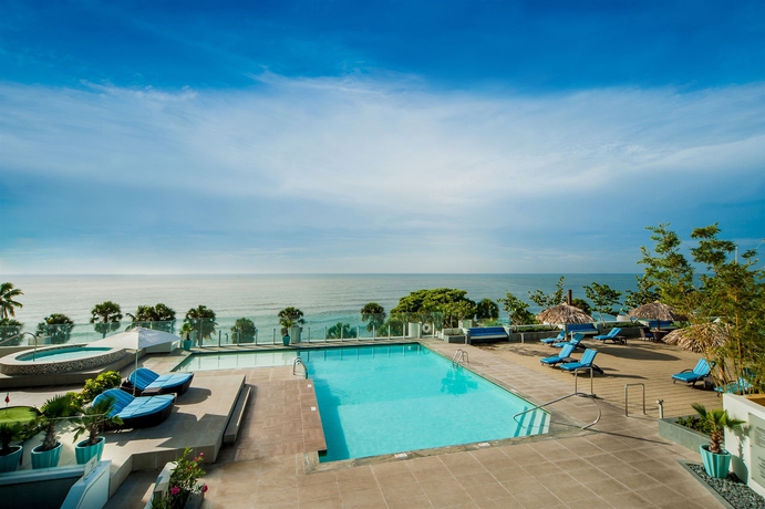 Imagen de la piscina del Hotel Crowne Plaza Santo Domingo, An Ihg. Foto 13