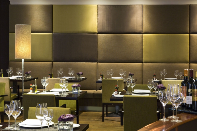 Imagen del bar/restaurante del Hotel Crowne Plaza Schiphol Amsterdam. Foto 2