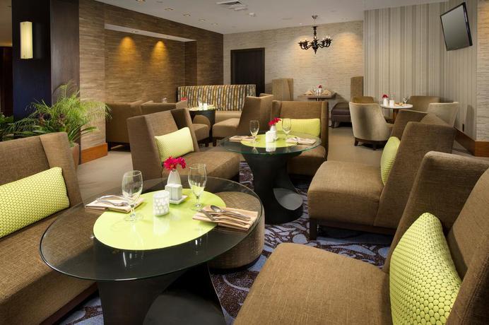 Imagen del bar/restaurante del Hotel Crowne Plaza Seattle Airport, An Ihg. Foto 4