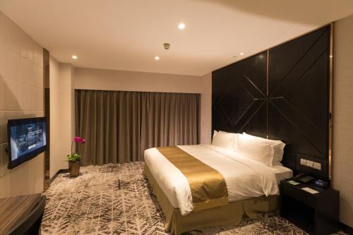 Imagen de la habitación del Hotel Crowne Plaza Shanghai Jinshan. Foto 6