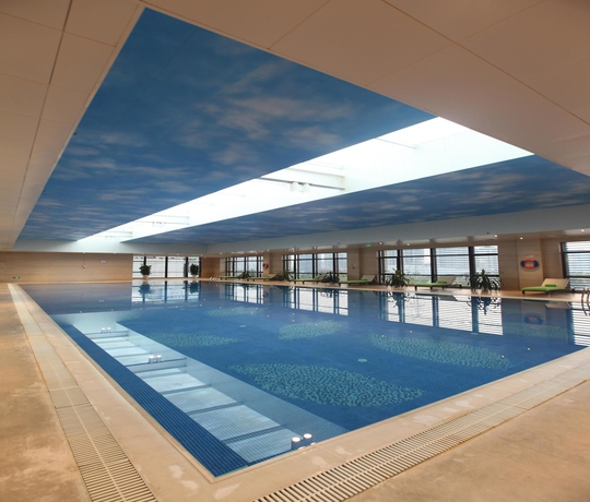 Imagen de la piscina del Hotel Crowne Plaza Shanghai Jinxiu, An Ihg. Foto 13