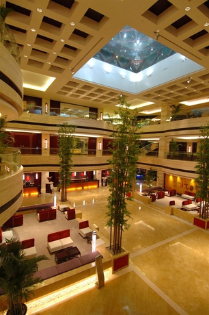 Imagen de los interiores del Hotel Crowne Plaza Shanghai Pudong, An Ihg. Foto 12