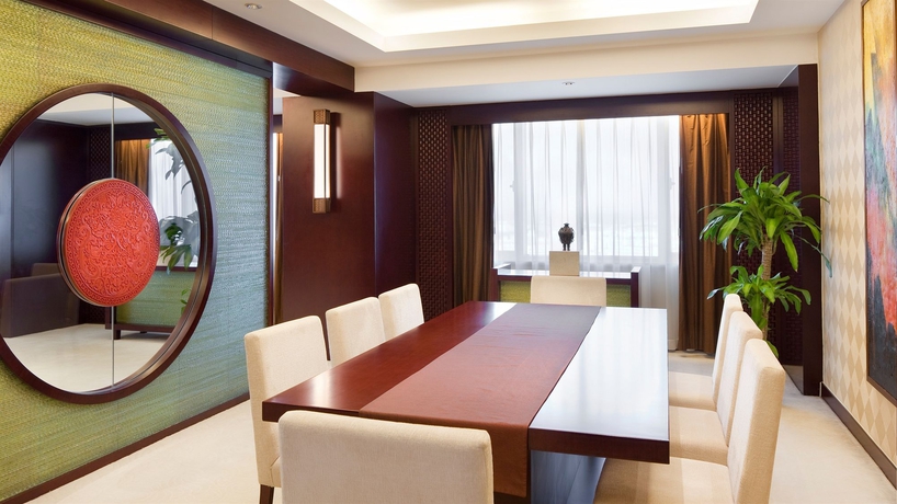 Imagen del bar/restaurante del Hotel Crowne Plaza Shanghai Pudong, An Ihg. Foto 6