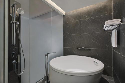 Imagen de la habitación del Hotel Crowne Plaza Shanghai Snow World, an IHG. Foto 19