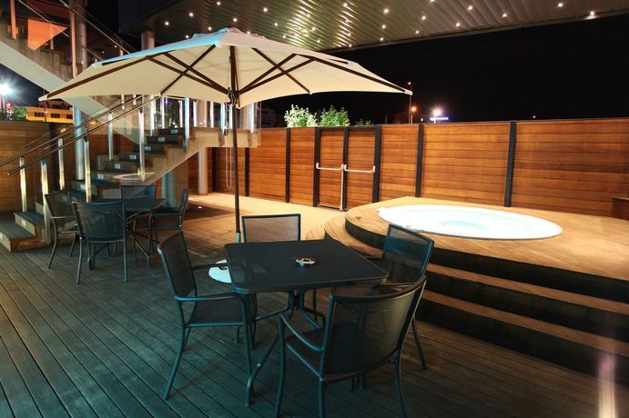 Imagen de los exteriores del Hotel Crowne Plaza Sofia, An Ihg. Foto 8