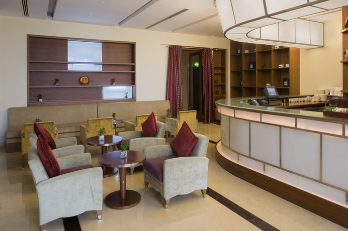 Imagen del bar/restaurante del Hotel Crowne Plaza Sohar, An Ihg. Foto 8