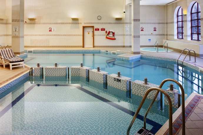 Imagen de la piscina del Hotel Crowne Plaza Solihull, An Ihg. Foto 16