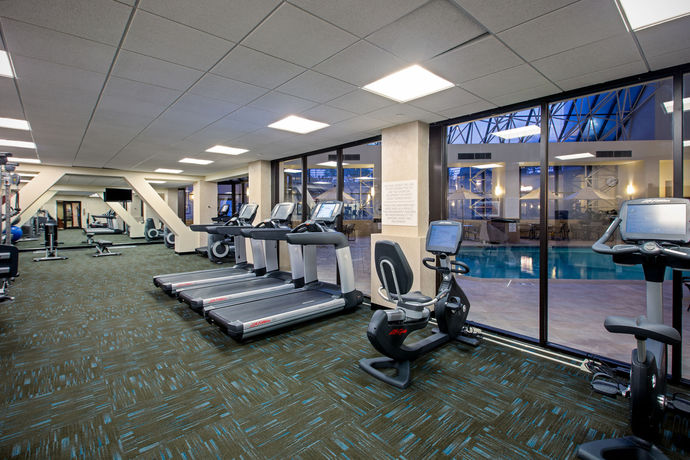 Imagen de la habitación del Hotel Crowne Plaza St. Louis Airport. Foto 2